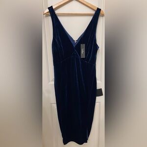 Lulu's Deep Navy Velvet V-Neck Midi Dress